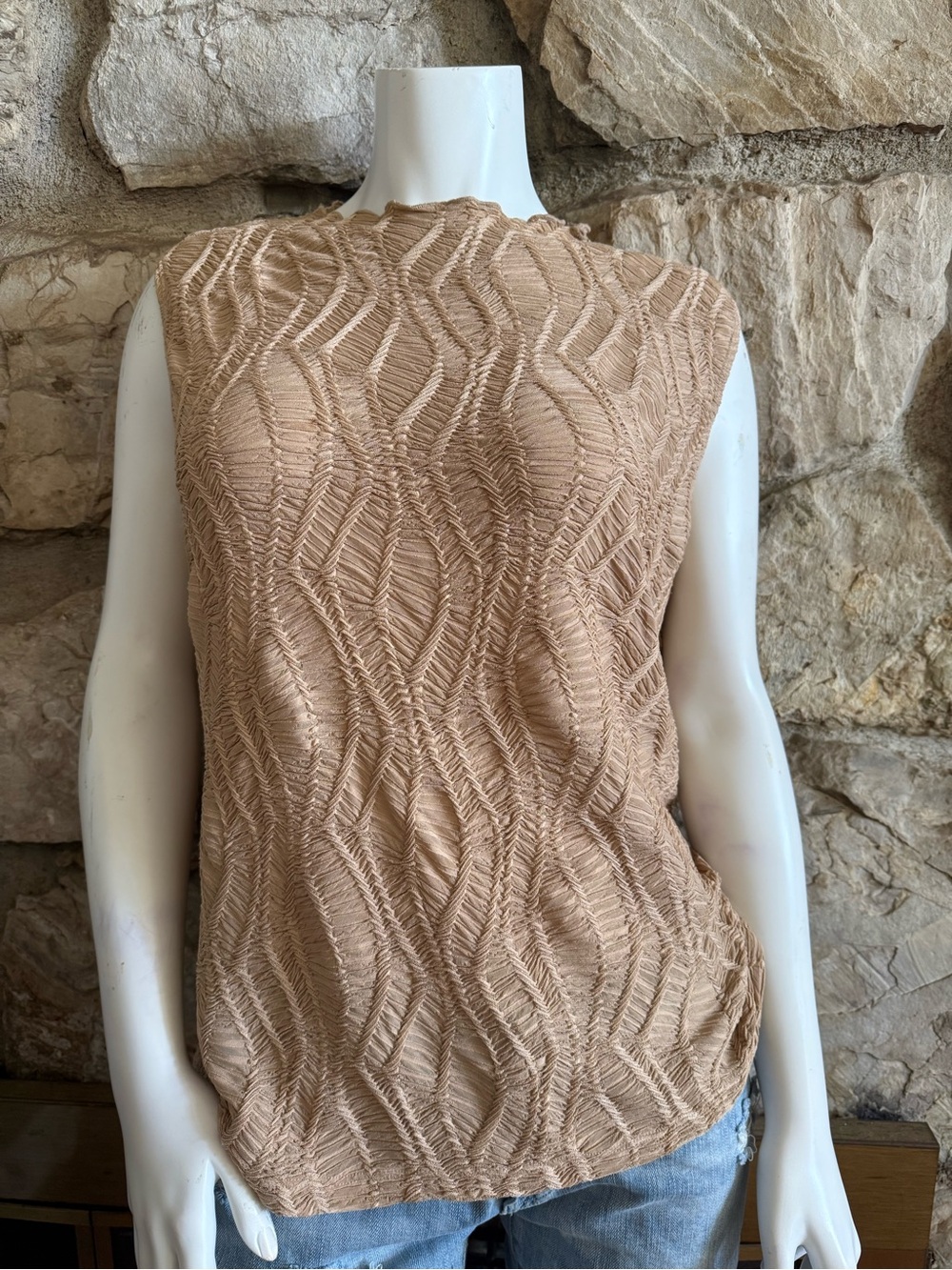 Nine West Textured Sleeveless Knit Top in Camel size L - Picture 2 of 7